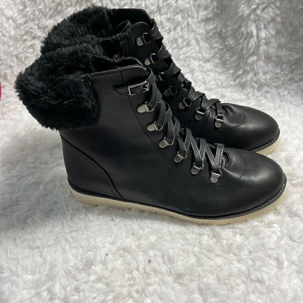 MIA Mikaila hiker inspired black lace up boots with soft faux fur accent SZ9.5